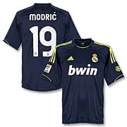 12/13 REAL MADRID ALTERNATIVA #19 MODRIC